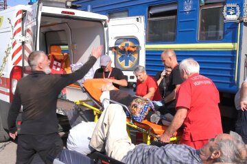 Евакуація на Донеччині: понад 7 000 маломобільних людей уже в безпеці