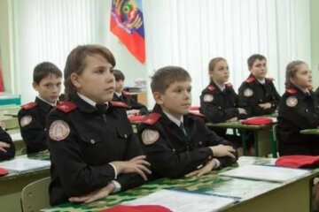 На окупованій Луганщині у 2025–2026 навчальному році відкриють 265 профільних класів, більшість — із козацьким ухилом