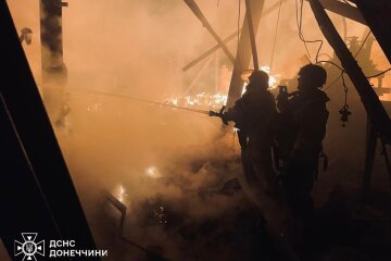У Слов’янську через повторні обстріли рятувальники припиняли гасіння пожежі
