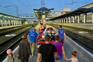 Евакуація з Донеччини: ще 66 осіб, серед яких діти та люди з інвалідністю, безпечно прибули до центральної та західної України