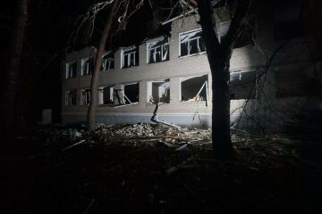 Зруйнували школу та пошкодили будинки: ворог обстріляв Краматорську громаду