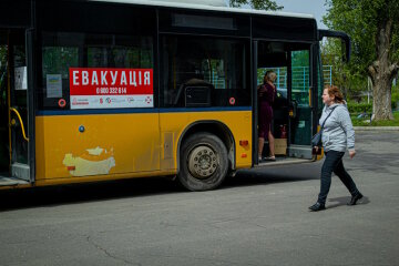 З Донеччини евакуйовано 183 дитини за добу: триває масштабна рятувальна операція