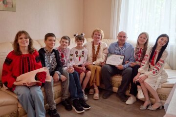 Родина Трембачів із Донеччини отримала нове житло на Черкащині: дитячий будинок сімейного типу оселився у Руськополянській громаді