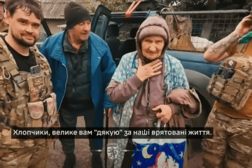 “Життя тут немає ні старому, ні малому”: бійці 68-ї бригади врятували пенсіонерів з Покровська (відео)