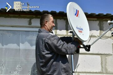 Росія на ТОТ масово вилучає телевізійні антени та нав’язує пропаганду