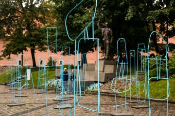 Інсталяцію про трагедію маріупольського драмтеатру презентували у Львові