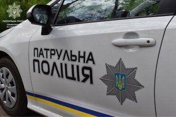 У Слов’янську правоохоронці виявили у чоловіка, ймовірно, наркотики (фото)
