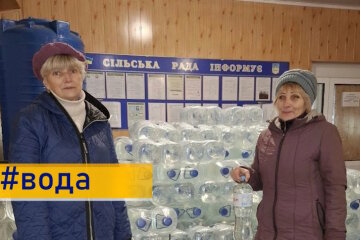 Благодійники привезли питну воду у Добропільську громаду