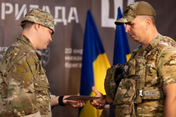 Військовослужбовця з Донеччини нагородили “Золотим хрестом”