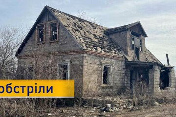 Атакували бомбами: російські окупанти цілили у житлові будинки міст Донеччини