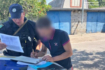 На Донеччині зупинили трьох водіїв двоколісного транспорту: керманичі мали наркотичне сп’яніння