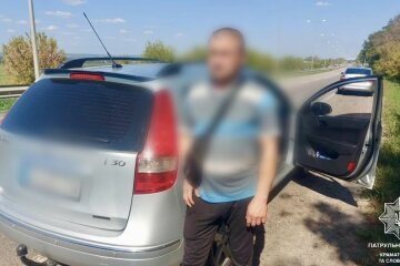 П’яний водій у Слов’янську пропонував 300 доларів патрульним, аби уникнути покарання