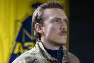 Зеленський нагородив командира “Азова” Дениса Прокопенка орденом Богдана Хмельницького