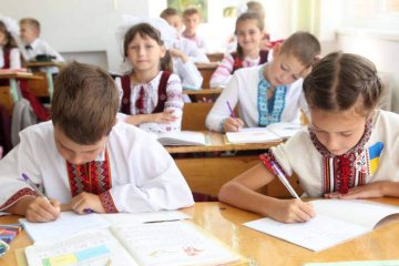 Уряд виділив гроші на безоплатне харчування учнів на Донеччині