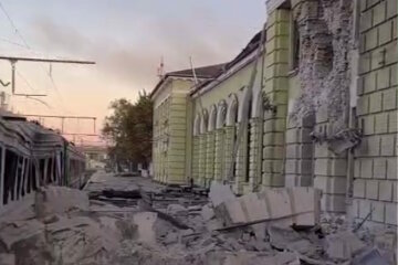 Удар по Лозовій спричинив затримки поїздів у напрямку Краматорська (відео)