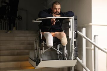 Важкопоранені захисники можуть пройти лікування за кордоном: інструкція