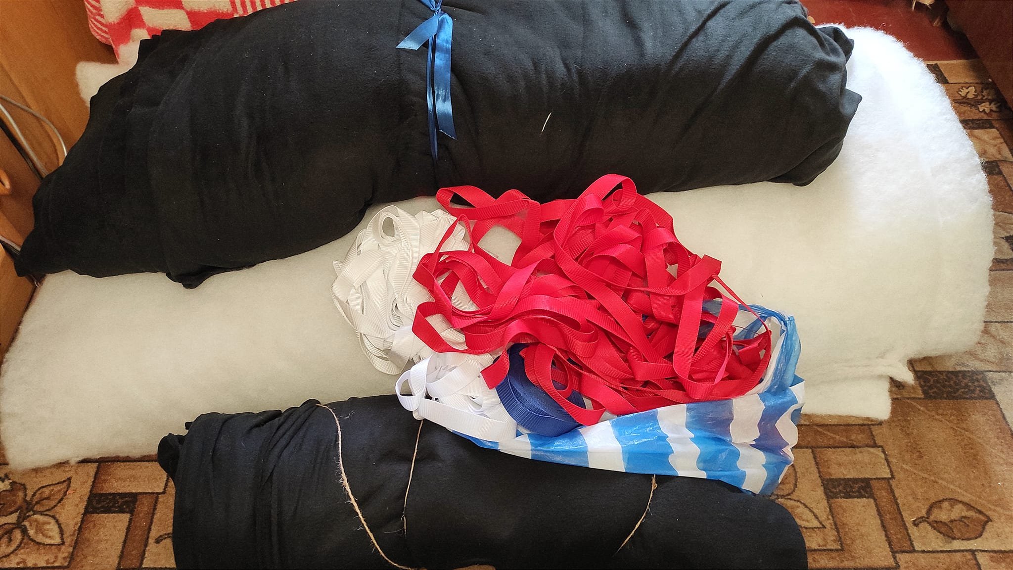 Допомога волонтерам - тканина для пошиву спальників та балаклав