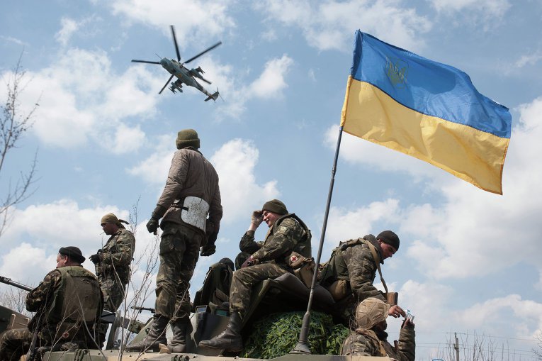 Строковики vs найманці Який принцип комплектування війська потрібен Україні.