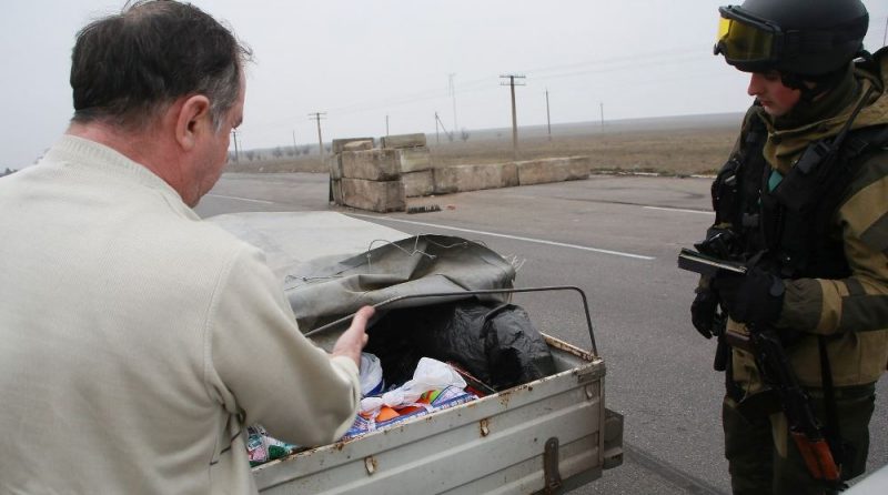 Через КПВВ дозволили перевозити більше товарів