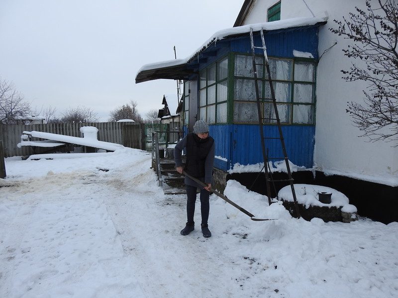 Мешканці Сходу України четверту зиму потерпають від холодів та небезпеки