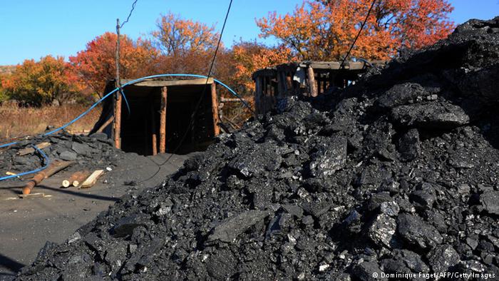 Донбас вугільний: що коїться у базовій галузі регіону по обидва боки