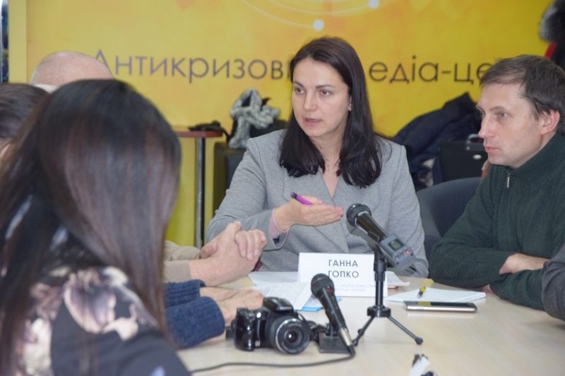 АКМЦ-online: “Міжнародні зусилля з повернення окупованих територій Донбасу