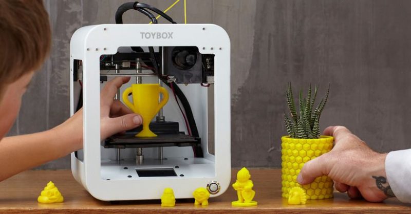 Молодь Покровська навчать користуватися 3D принтером