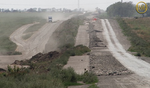 4 км багатостраждальної дороги між Мирноградом і Костянтинівкою обіцяють завершити в жовтні