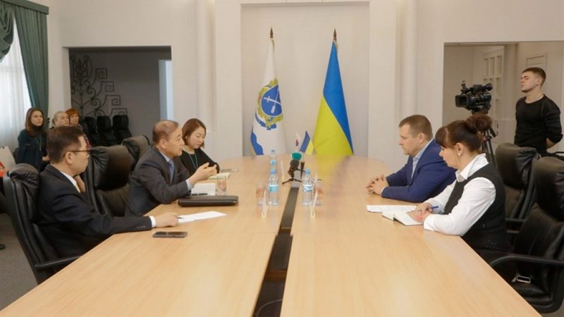 Посол Республіки Корея в Україні зустрівся з мером Дніпра