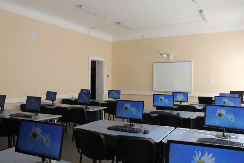 Кожній школі Краматорська – новий комп’ютерний клас