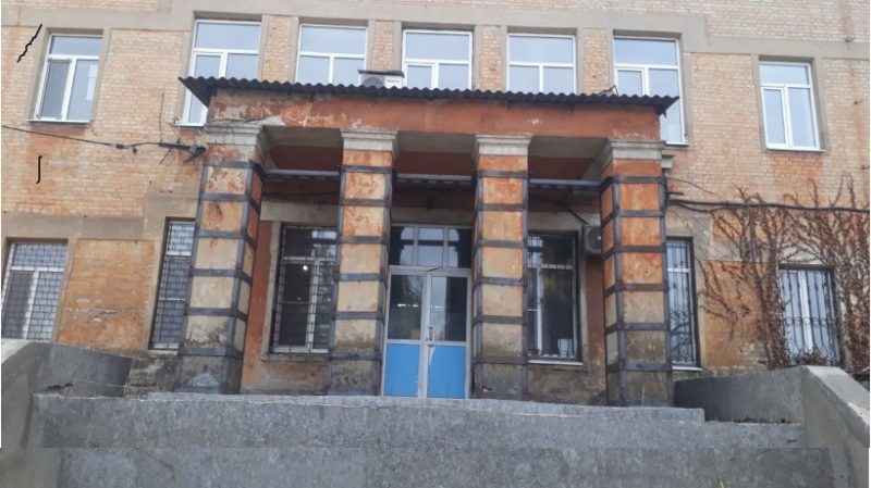 Триває оновлення однієї з найстаріших лікарень Добропілля