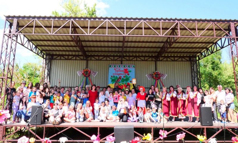 Фестиваль «Червона калинонька» на Полтавщині поєднав творчість і благодійність