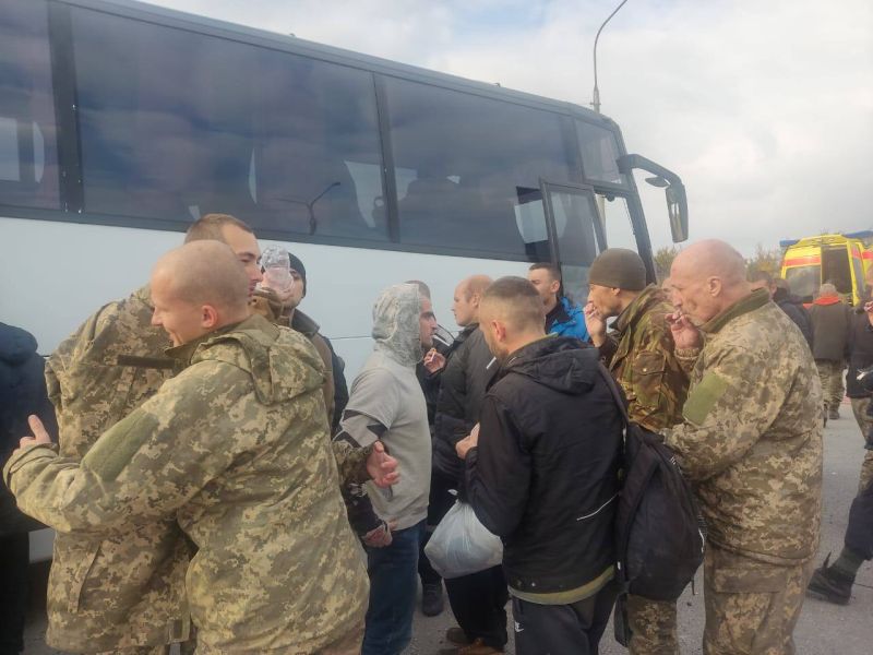Україна звільнила з полону 52 українських воїнів