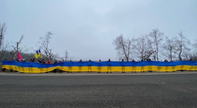 Прапор з історією та автопробіг, який поєднав Харківську та Донецьку області