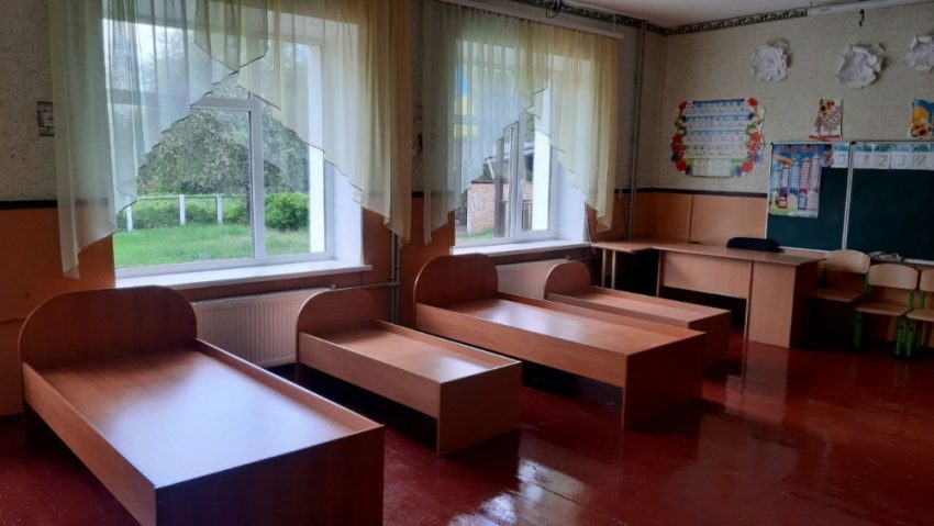 Перші прихистки для переселенців облаштовували у школах (фото надане Новоселівською сільрадою)