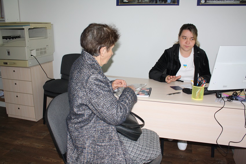 Переселенка з Кремінної Наталія – волонтер полтавського офісу ГО «ВПО України»   