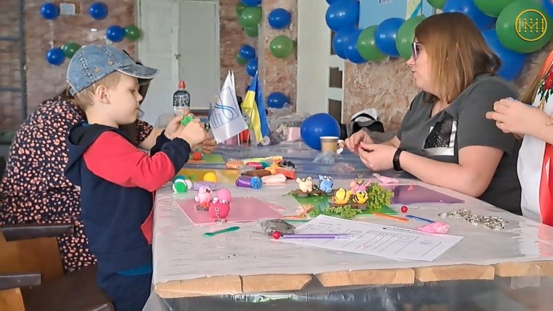 Громадська організація з Донеччини влаштувала для дітей-переселенців та місцевих свято