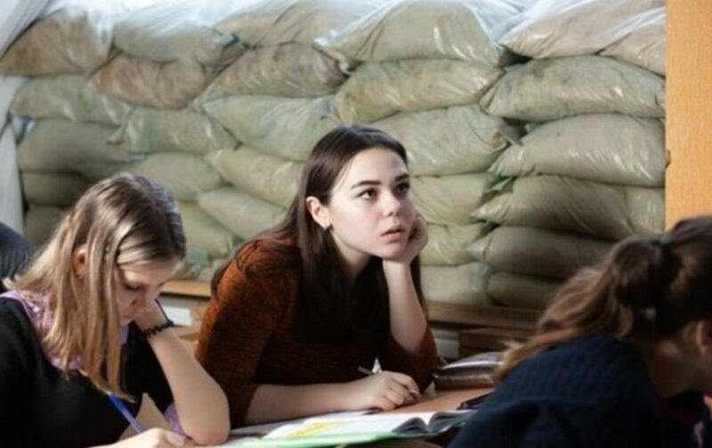 В Україні запустили кампанію для психологічної підтримки дітей в укриттях