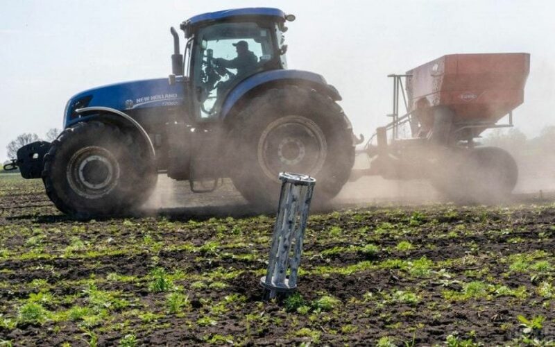 Українським аграріям планують надавати компенсації від держави за розмінування земель