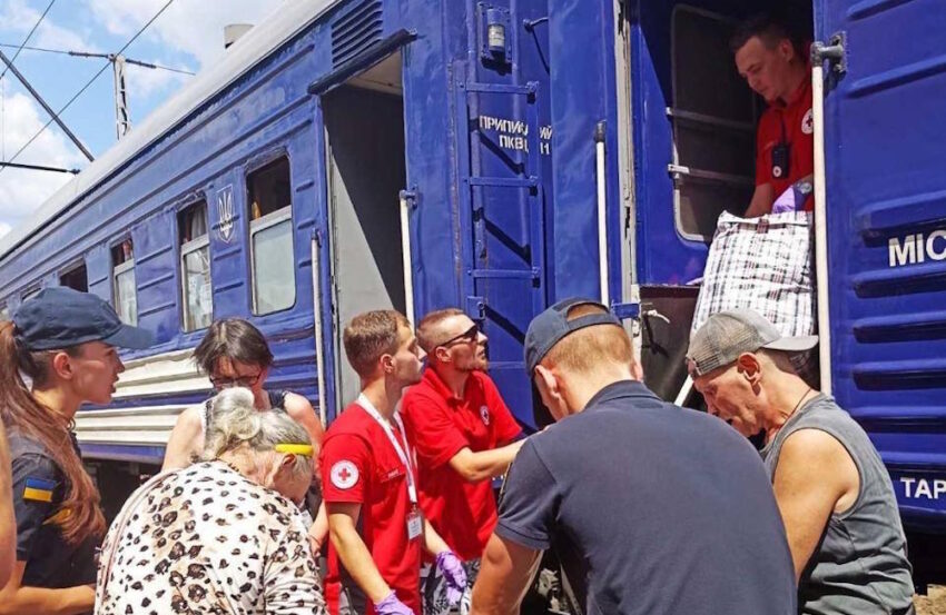 Мешканців Донецької області евакуюють на Волинь