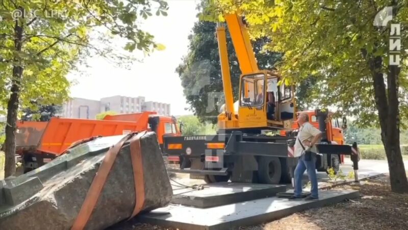 В окупованому Луганську демонтували пам’ятники жертвам сталінських репресій та Голодомору