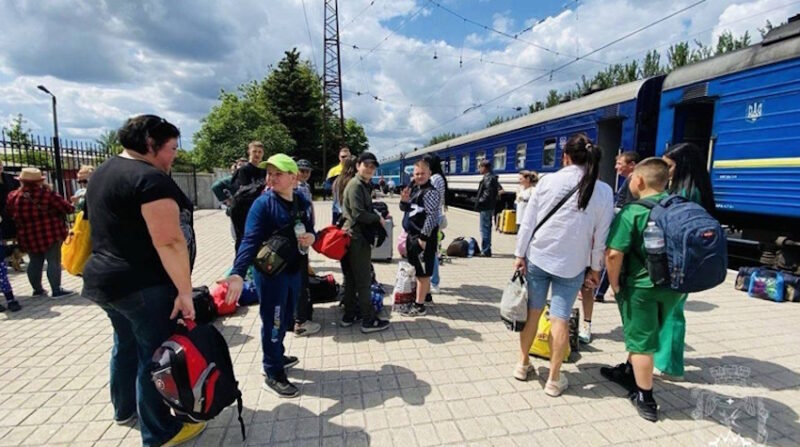 Евакуація з Донеччини: в Укрзалізниці розповіли про зміни графіків та точок посадок