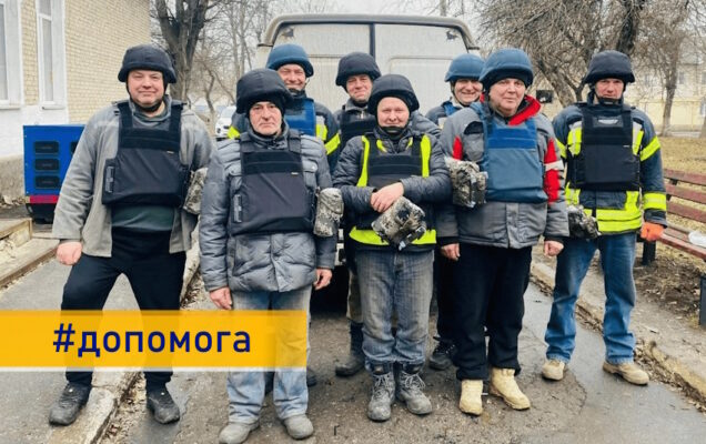 Комунальники у Покровську отримали техніку та захисне спорядження