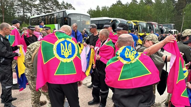 Четверо луганських прикордонників повернулися з полону: імена та історії військових