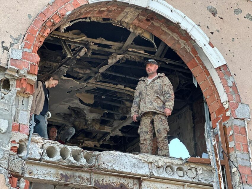 Росія зняла черговий пропагандистський серіал у зруйнованих Мариуполі та Авдіївці