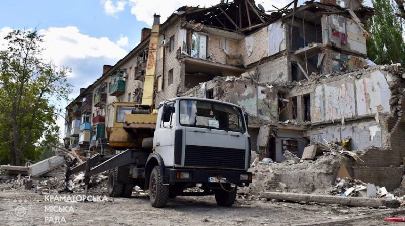 У пошкодженому російським ударом краматорському будинку планують  відновити газопостачання
