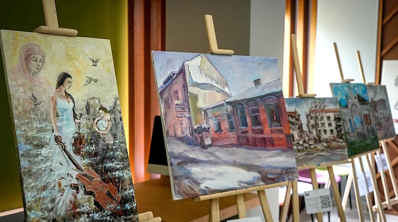 Картини слов’янських митців представили у Бучі (ФОТО)