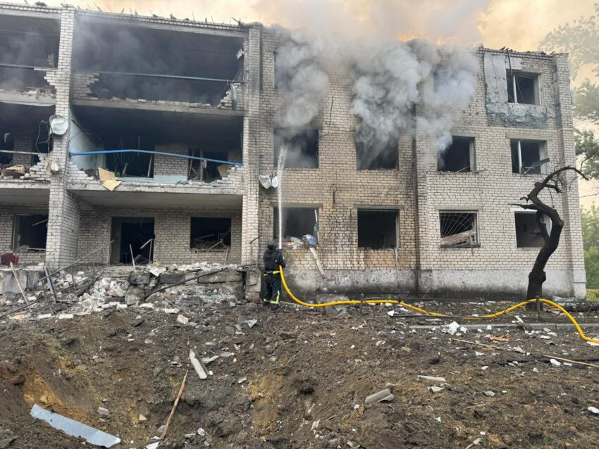 Обстріли Донеччини 18 червня: 1 загиблий, 13 поранених, майже 400 евакуйованих
