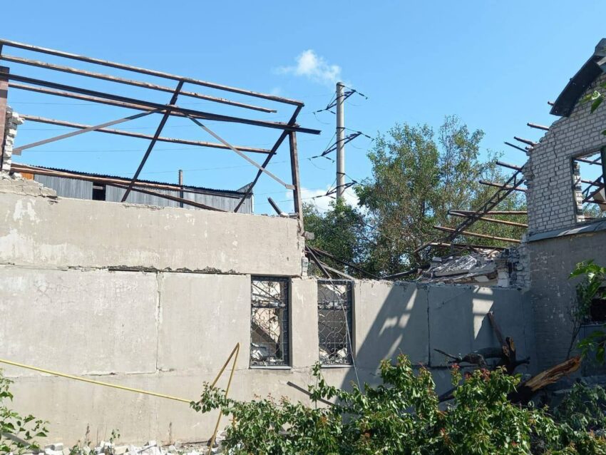 Росія атакувала Святогірськ на Донеччині ракетами С-300: п’ятеро поранених, пошкоджено житло та авто