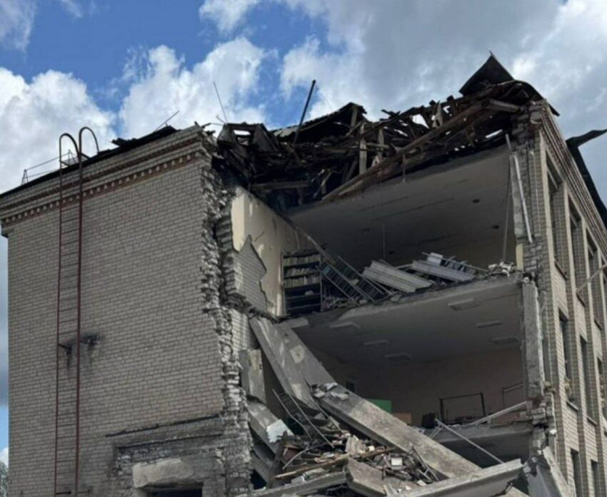 Росія атакувала Святогірськ на Донеччині ракетами С-300: п’ятеро поранених, пошкоджено житло та авто